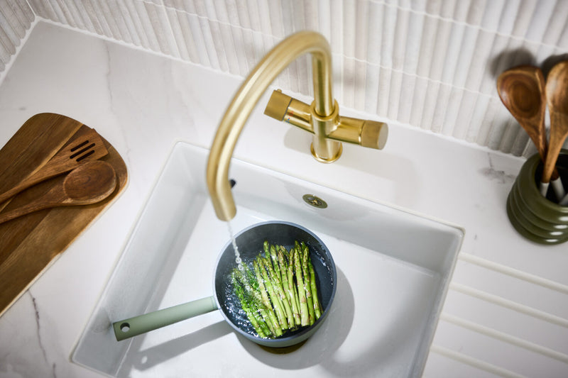HB KoGE Brushed Brass 4 in 1 Swan Spout Boiling Water Kitchen Tap & Boiler with Flexible Pull Out Hose